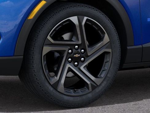 New 2026 Chevrolet Equinox EV LT w/ Convenience Package II image 9