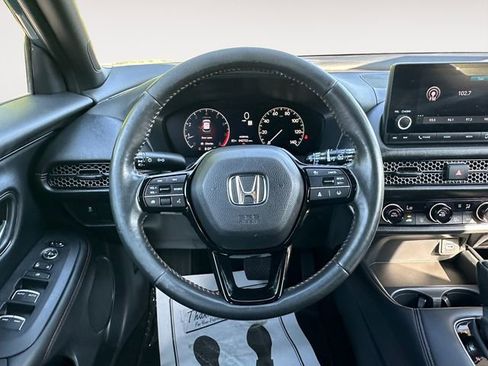 Used 2025 Honda HR-V Sport image 12