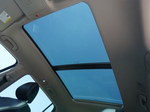 Used 2021 Volkswagen Atlas SE w/ Panoramic Sunroof Package image 19