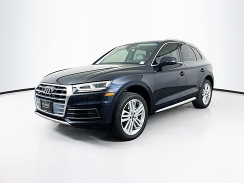 Used 2018 Audi Q5 2.0T Premium Plus w/ Premium Plus Package AWD/4WD image 3