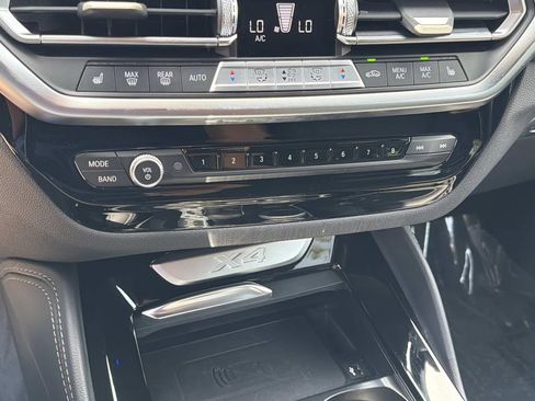 Used 2023 BMW X4 xDrive30i w/ Premium Package AWD/4WD image 25