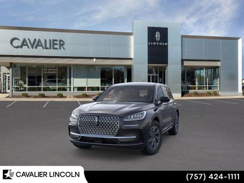 Used 2025 Lincoln Corsair Premiere w/ Equipment Group 101A image 2