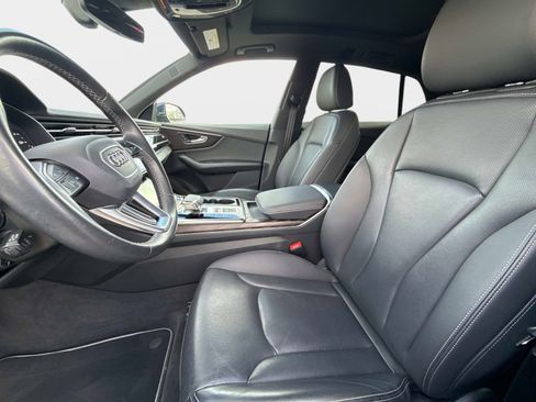 Used 2021 Audi Q8 Premium Plus w/ Premium Plus Package image 24