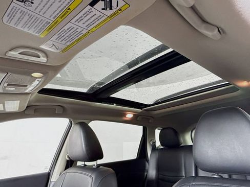 Certified 2020 Nissan Rogue SL w/ Premium Package image 24