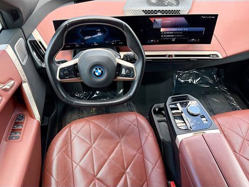 Used 2023 BMW iX M60 AWD/4WD image 18