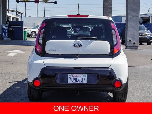 Used 2016 Kia Soul + FWD image 5