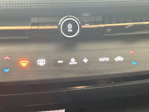 Used 2023 Nissan Ariya FWD image 24