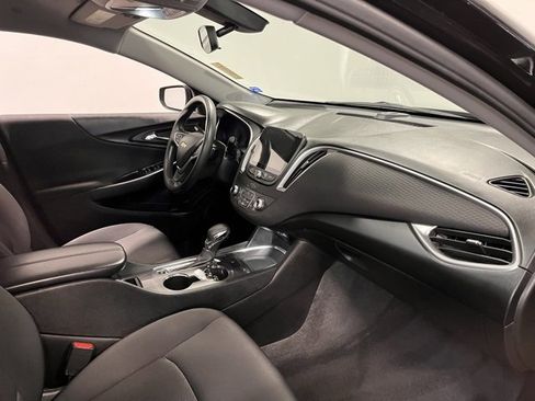 Used 2022 Chevrolet Malibu LT image 11