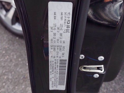 Certified 2019 Jeep Cherokee Limited image 25