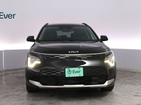 Used 2023 Kia Niro Wind FWD image 12