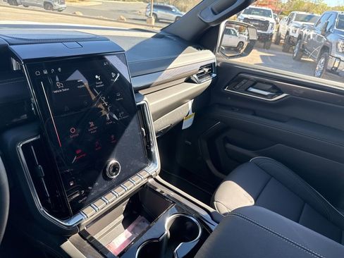 New 2026 GMC Yukon XL Elevation image 13