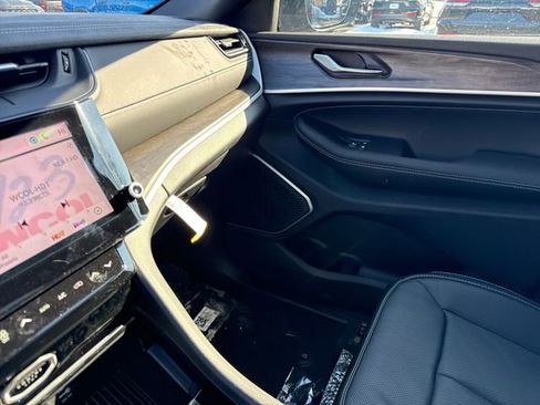 New 2026 Jeep Grand Cherokee Limited image 24