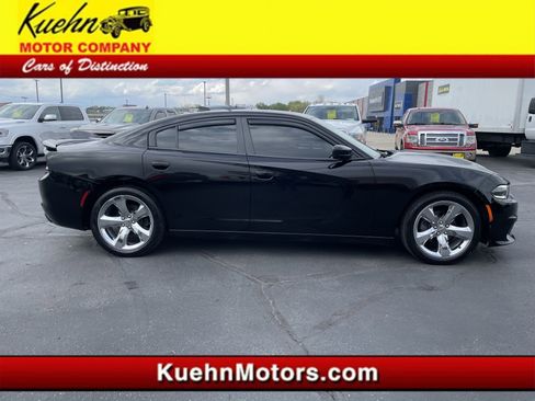 Used 2018 Dodge Charger SXT Plus RWD image 1