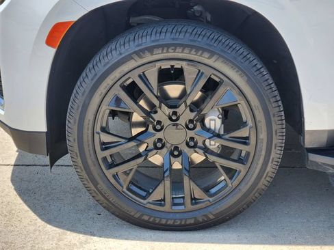 Used 2024 GMC Yukon XL Denali RWD image 10