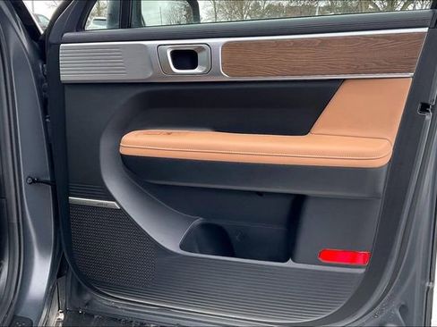 Used 2025 Hyundai Santa Fe Limited image 24