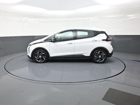 Used 2023 Chevrolet Bolt LT w/ Infotainment Package image 6