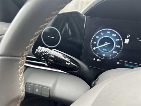 Certified 2024 Hyundai Elantra SEL w/ Convenience Package image 23