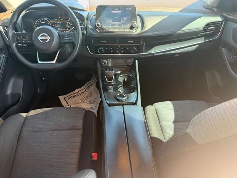 Used 2022 Nissan Rogue S image 12