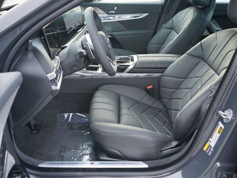 New 2026 BMW 750e xDrive AWD/4WD image 12