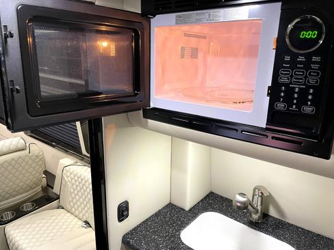 Used 2022 Mercedes-Benz Sprinter 3500 image 13