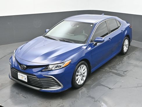 Used 2023 Toyota Camry LE FWD image 35