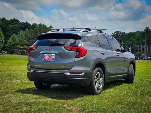 Used 2021 GMC Terrain SLT w/ Infotainment Package II AWD/4WD image 4