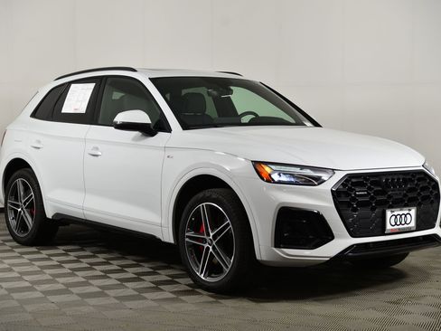 Certified 2024 Audi Q5 e Premium Plus AWD/4WD image 7