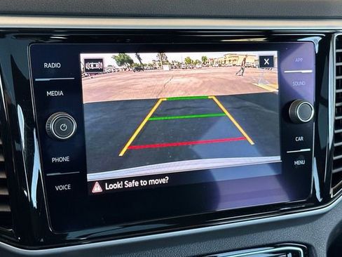 Used 2022 Volkswagen Atlas Cross Sport SE w/ Panoramic Sunroof Package FWD image 22