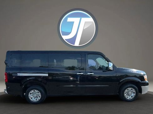 Used 2014 Nissan NV 3500 SL w/ Technology Package RWD image 4