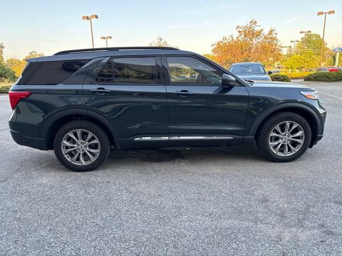 Used 2024 Ford Explorer XLT w/ Equipment Group 202A AWD/4WD image 15