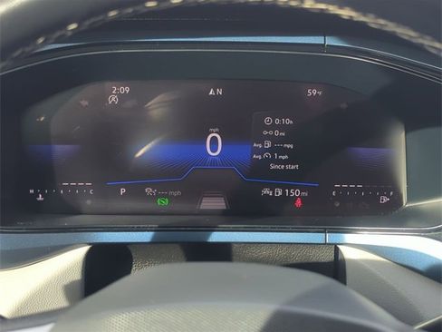 Used 2024 Volkswagen Taos SE image 16