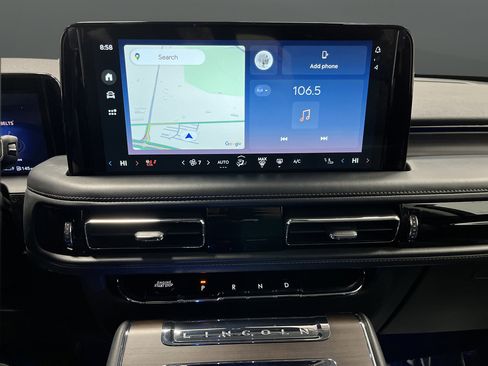 Used 2025 Lincoln Aviator Reserve AWD/4WD image 9