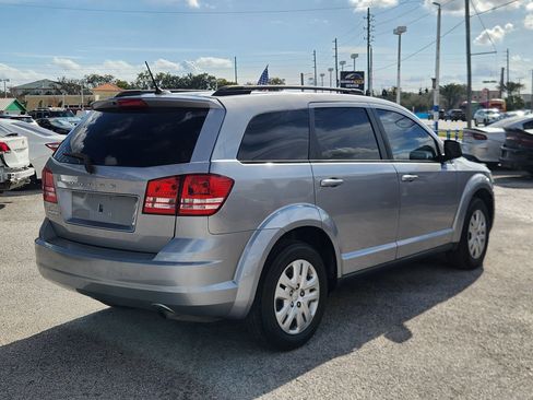 Used 2016 Dodge Journey SE w/ Flexible Seating Group image 8