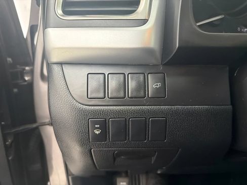 Used 2016 Toyota Highlander XLE FWD image 29