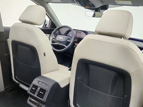 Used 2025 Audi Q5 Premium AWD/4WD image 39