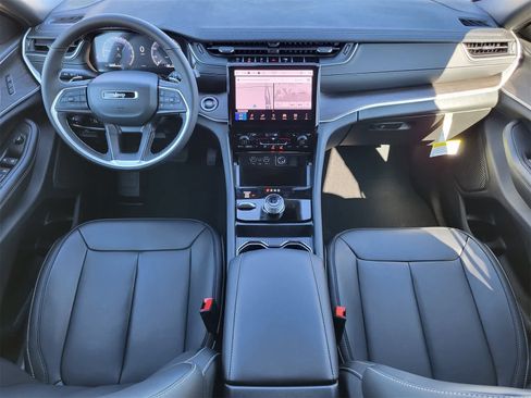 New 2025 Jeep Grand Cherokee L Limited image 19