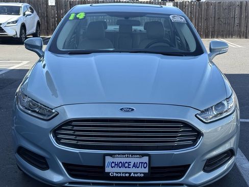 Used 2014 Ford Fusion SE FWD image 2