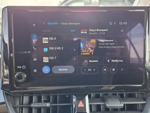 Certified 2025 Toyota Corolla LE image 28