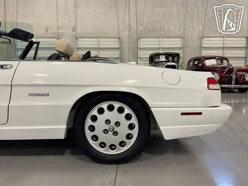 Used 1991 Alfa Romeo Spider Veloce image 33
