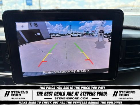 Used 2023 Ford Explorer XLT w/ Equipment Group 202A AWD/4WD image 31