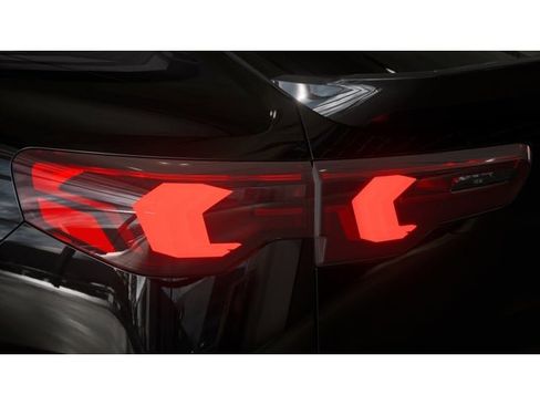 New 2026 BMW X2 xDrive28i w/ Technology Package AWD/4WD image 8