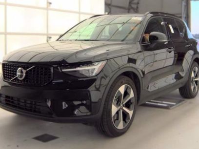 Used 2026 Volvo XC40 B5 Plus