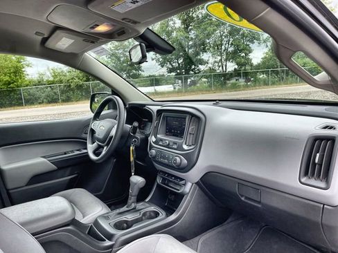Used 2020 Chevrolet Colorado W/T w/ Custom Special Edition AWD/4WD image 27