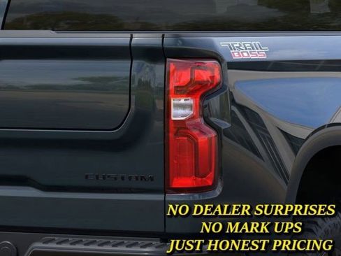 New 2026 Chevrolet Silverado 1500 Custom Trail Boss w/ LPO, Dark Essentials Package image 11