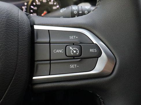 New 2026 Jeep Compass Latitude image 25