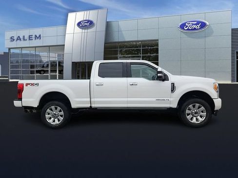 Certified 2019 Ford F250 Platinum w/ Platinum Ultimate Package AWD/4WD image 2