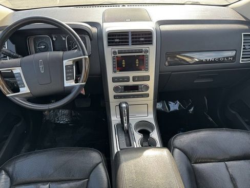 Used 2010 Lincoln MKX AWD image 9