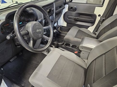 Used 2009 Jeep Wrangler Unlimited X AWD/4WD image 19