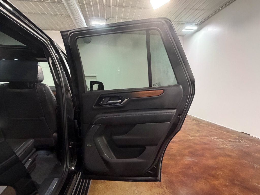 Used 2025 GMC Yukon Denali w/ Denali Reserve Package AWD/4WD image 63
