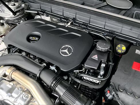 Certified 2025 Mercedes-Benz GLB 250 GLB 250 image 33